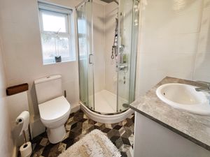 En suite- click for photo gallery